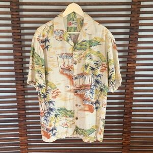 🎉NEW LISTING!🎉Hilo Hattie Cream Tropical Print Short-Sleeve Button-Down Shirt